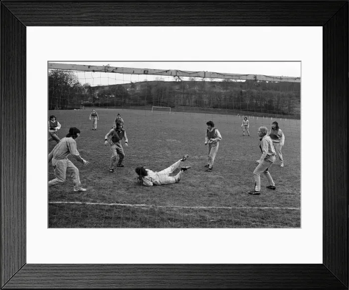 Framed Print : The ladies of Englands womens football were in training at Derby County Council Framed Print : The ladies of Englands womens football were in training at Derby County Council