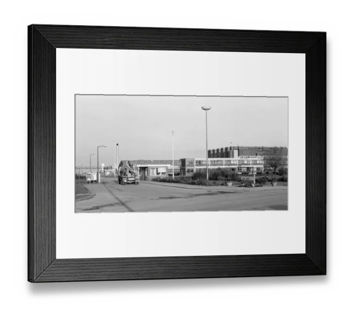 Framed Print : Ciba Geigy Chemical Plant, Grimsby, North East Lincolnshire, December 1984 Framed Print : Ciba Geigy Chemical Plant, Grimsby, North East Lincolnshire, December 1984