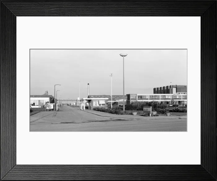 Framed Print : Ciba Geigy Chemical Plant, Grimsby, North East Lincolnshire, December 1984 Framed Print : Ciba Geigy Chemical Plant, Grimsby, North East Lincolnshire, December 1984
