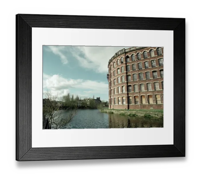 Framed Print : General views of Paisley, Renfrewshire. 19th April 1995 Framed Print : General views of Paisley, Renfrewshire. 19th April 1995