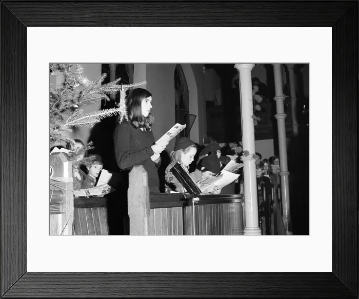 Framed Print : Carol Singing, Methodist Church, Dorking, those participating include children from Framed Print : Carol Singing, Methodist Church, Dorking, those participating include children from