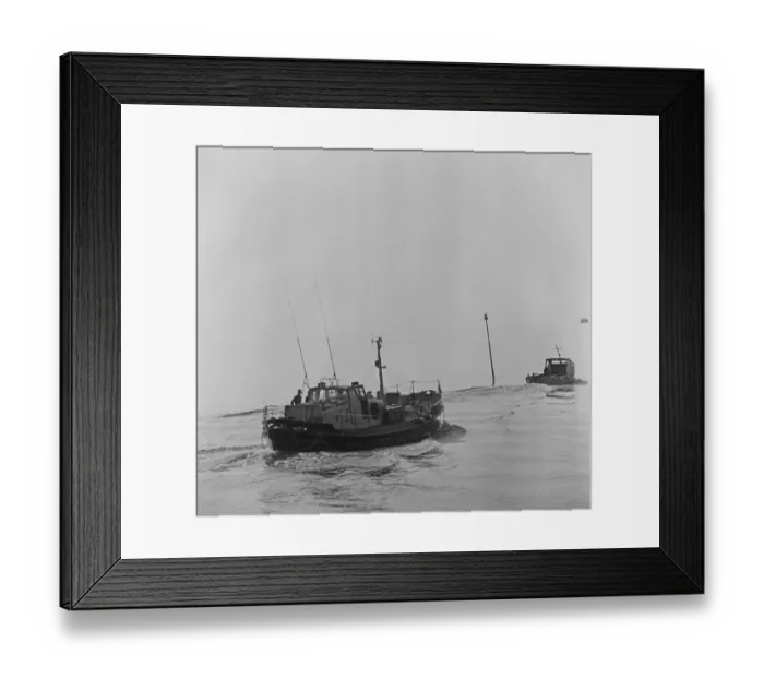 Framed Print : The former Longhope lifeboat T. G. B ON962, seen here leaving Littlehampton