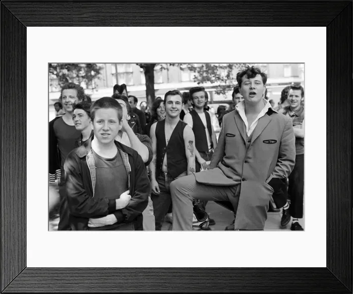 Framed Print : Punk Rocker and Teddy Boy youths in Kings Road, London. Pictured, Teddy Boys Framed Print : Punk Rocker and Teddy Boy youths in Kings Road, London. Pictured, Teddy Boys