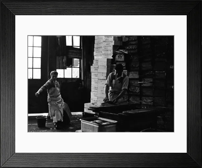 Framed Print : Grimsby fish market, Lincolnshire. 26th September 1963