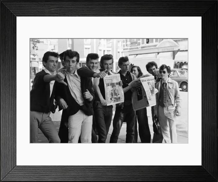 Framed Print : Punk Rocker and Teddy Boy youths in Kings Road, London Framed Print : Punk Rocker and Teddy Boy youths in Kings Road, London