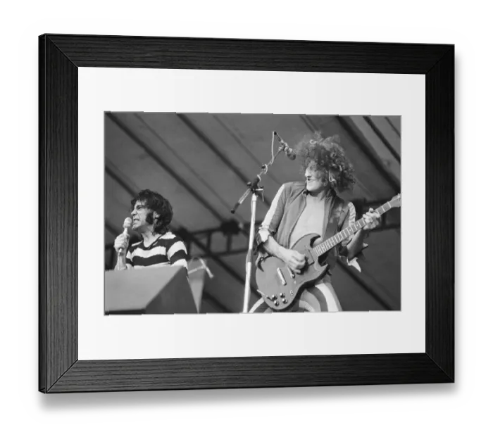 Framed Print : The Sensational Alex Harvey Band perform at The Reading Festival on Saturday 25th August