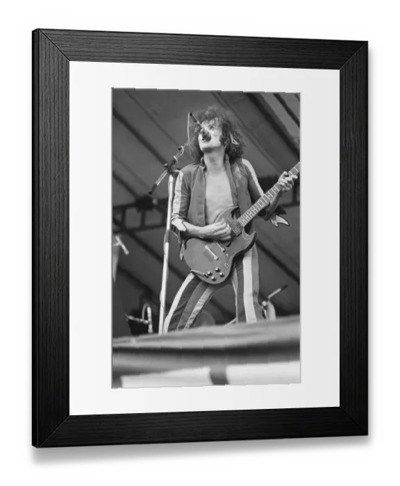 Framed Print : The Sensational Alex Harvey Band perform at The Reading Festival on Saturday 25th August