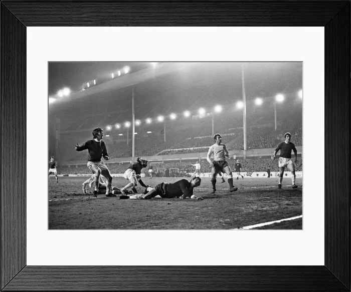 Framed Print : European Champions Cup Third Round First Leg match held at Goodison Park, Liverpool Framed Print : European Champions Cup Third Round First Leg match held at Goodison Park, Liverpool