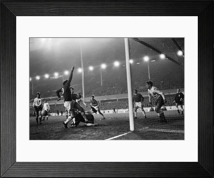 Framed Print : European Champions Cup Third Round First Leg match held at Goodison Park, Liverpool