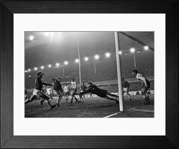 Framed Print : European Champions Cup Third Round First Leg match held at Goodison Park, Liverpool