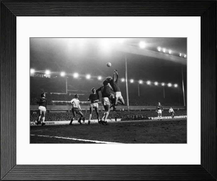 Framed Print : European Champions Cup Third Round First Leg match held at Goodison Park, Liverpool Framed Print : European Champions Cup Third Round First Leg match held at Goodison Park, Liverpool