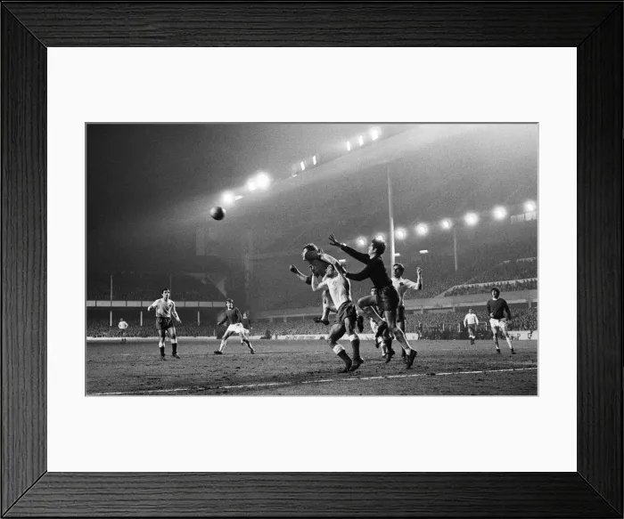 Framed Print : European Champions Cup Third Round First Leg match held at Goodison Park, Liverpool Framed Print : European Champions Cup Third Round First Leg match held at Goodison Park, Liverpool
