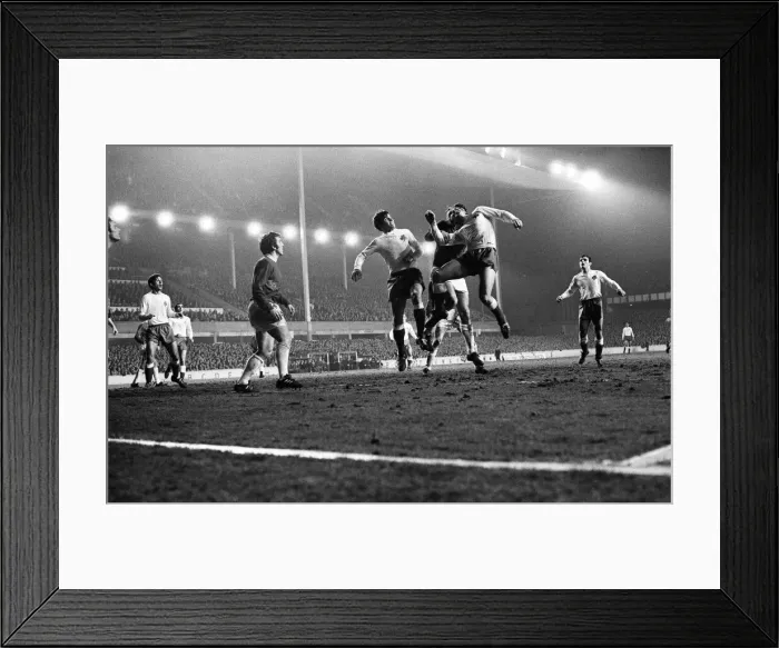 Framed Print : European Champions Cup Third Round First Leg match held at Goodison Park, Liverpool Framed Print : European Champions Cup Third Round First Leg match held at Goodison Park, Liverpool