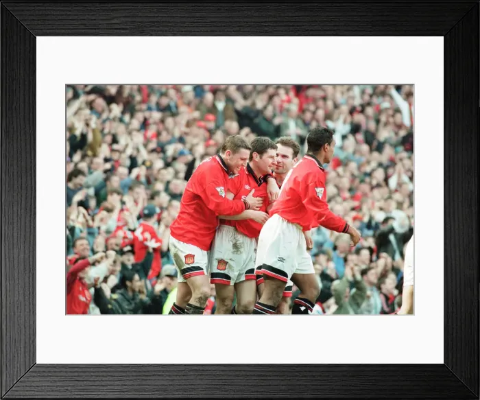 Framed Print : Manchester United 2-0 QPR, FA Cup Quarter Final match action, Old Trafford