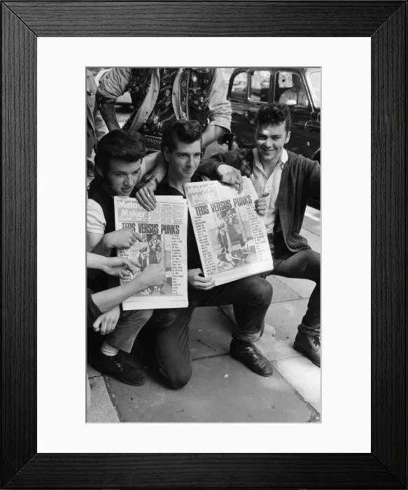 Framed Print : Punk Rocker and Teddy Boy youths in Kings Road, London Framed Print : Punk Rocker and Teddy Boy youths in Kings Road, London