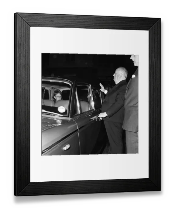 Framed Print : Film Director Alfred Hitchcock pictured in Covent Garden, London Framed Print : Film Director Alfred Hitchcock pictured in Covent Garden, London