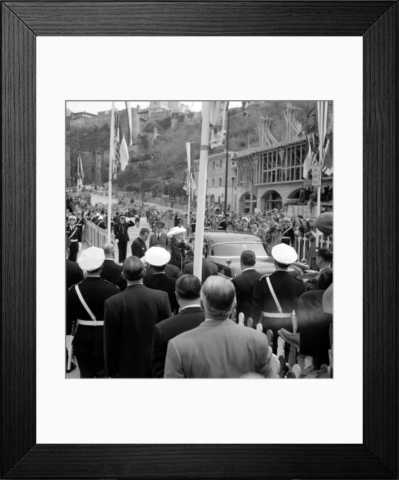 Framed Print : Princess Grace Kelly arrives in Monte Carlo, 12th April 1956 Framed Print : Princess Grace Kelly arrives in Monte Carlo, 12th April 1956