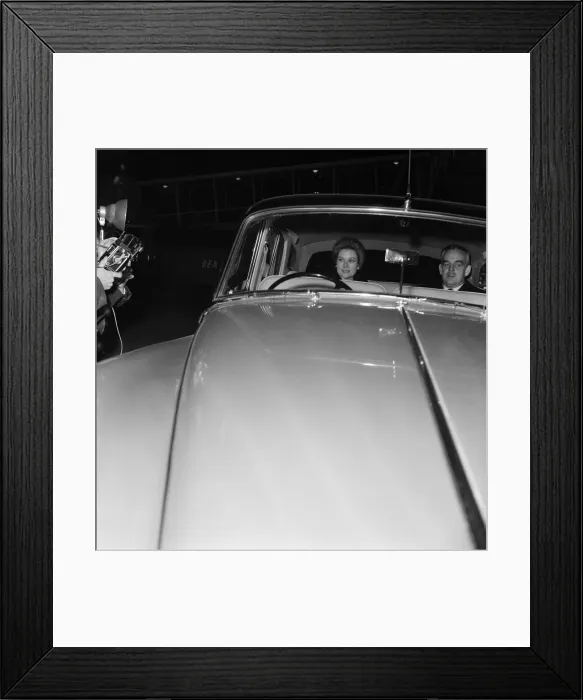 Framed Print : Rainier III, Prince of Monaco and Princess Grace arrive at London Airport
