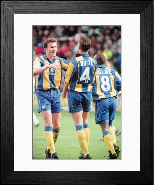 Framed Print : QPR 0-4 Leeds United, premier league match action, Loftus Road, Monday 4th April 1994 Framed Print : QPR 0-4 Leeds United, premier league match action, Loftus Road, Monday 4th April 1994