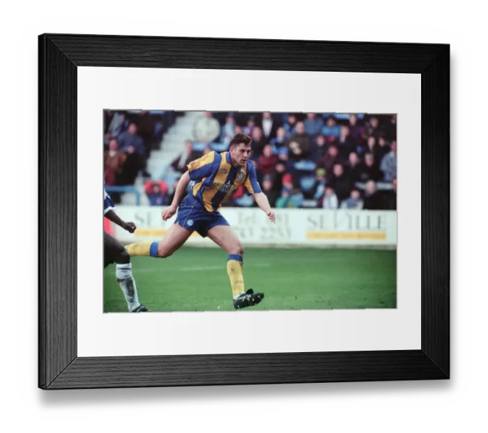 Framed Print : QPR 0-4 Leeds United, premier league match action, Loftus Road, Monday 4th April 1994 Framed Print : QPR 0-4 Leeds United, premier league match action, Loftus Road, Monday 4th April 1994