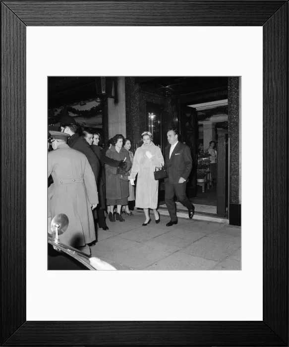 Framed Print : Rainier III, Prince of Monaco and Princess Grace at a Berkeley Square florist