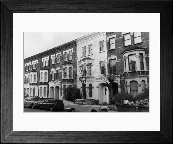 Framed Print : 43 Chesilton Rd (White House) Fulham, thought to be the property involved in Framed Print : 43 Chesilton Rd (White House) Fulham, thought to be the property involved in