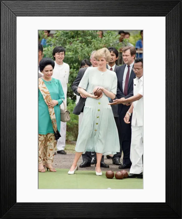 Framed Print : Diana, Princess of Wales visit to Indonesia 1989. The Princess plays a game of boules Framed Print : Diana, Princess of Wales visit to Indonesia 1989. The Princess plays a game of boules