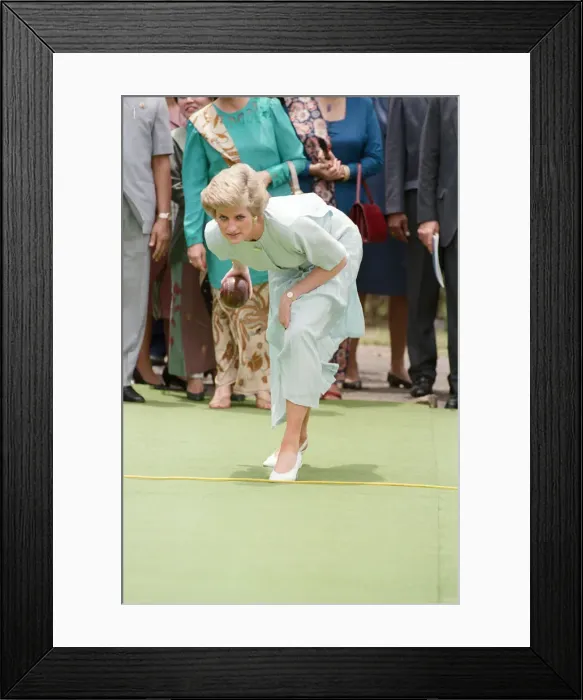 Framed Print : Diana, Princess of Wales visit to Indonesia 1989. The Princess plays a game of boules