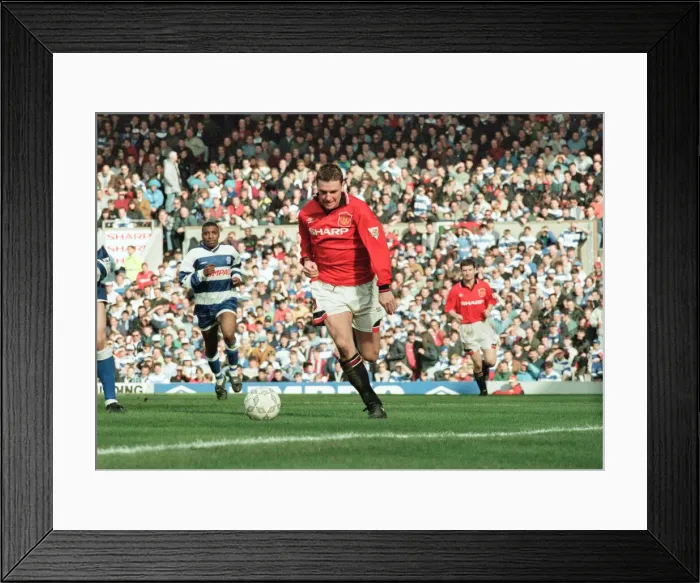 Framed Print : Manchester United 2-0 QPR, FA Cup Quarter Final match action, Old Trafford Framed Print : Manchester United 2-0 QPR, FA Cup Quarter Final match action, Old Trafford