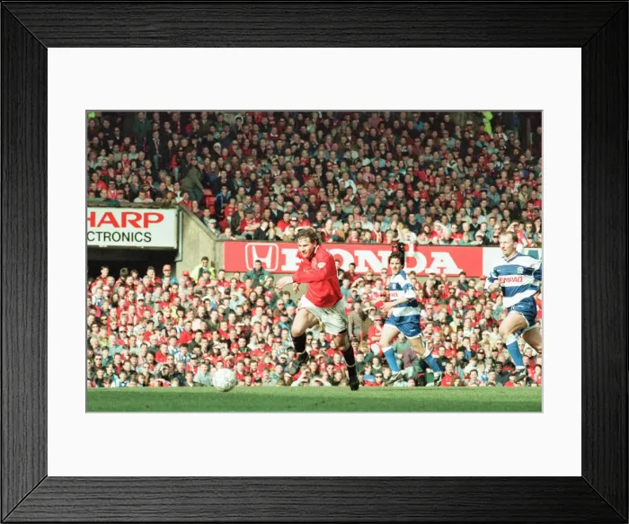 Framed Print : Manchester United 2-0 QPR, FA Cup Quarter Final match action, Old Trafford