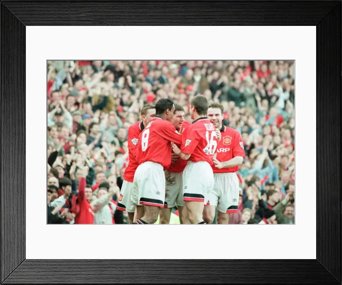 Framed Print : Manchester United 2-0 QPR, FA Cup Quarter Final match action, Old Trafford