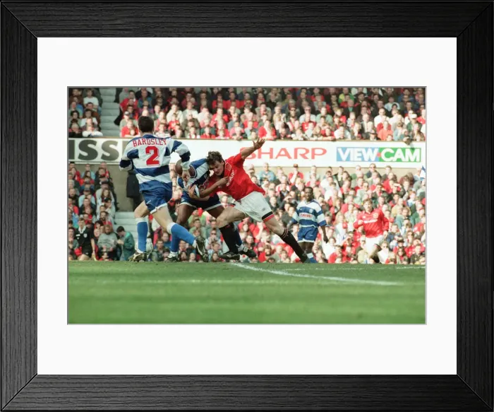 Framed Print : Manchester United 2-0 QPR, FA Cup Quarter Final match action, Old Trafford Framed Print : Manchester United 2-0 QPR, FA Cup Quarter Final match action, Old Trafford