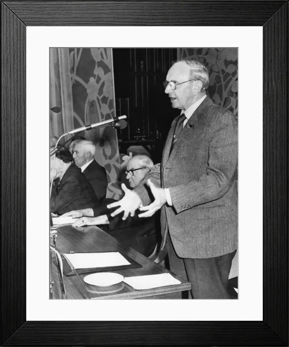 Framed Print : Tireless campaigner Jack Jones. who came to Coventry in 1939 as a transport union Framed Print : Tireless campaigner Jack Jones. who came to Coventry in 1939 as a transport union