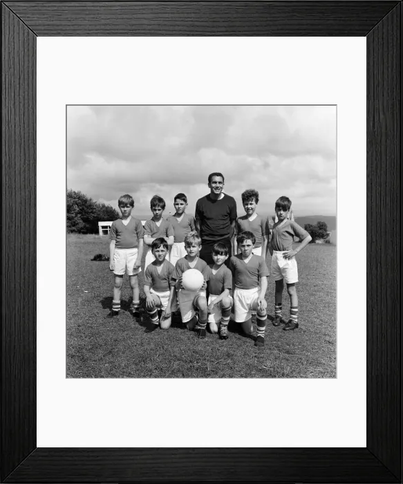 Framed Print : Mike Trebilcock, the hero of Everton, came home to his native Cornwall Framed Print : Mike Trebilcock, the hero of Everton, came home to his native Cornwall