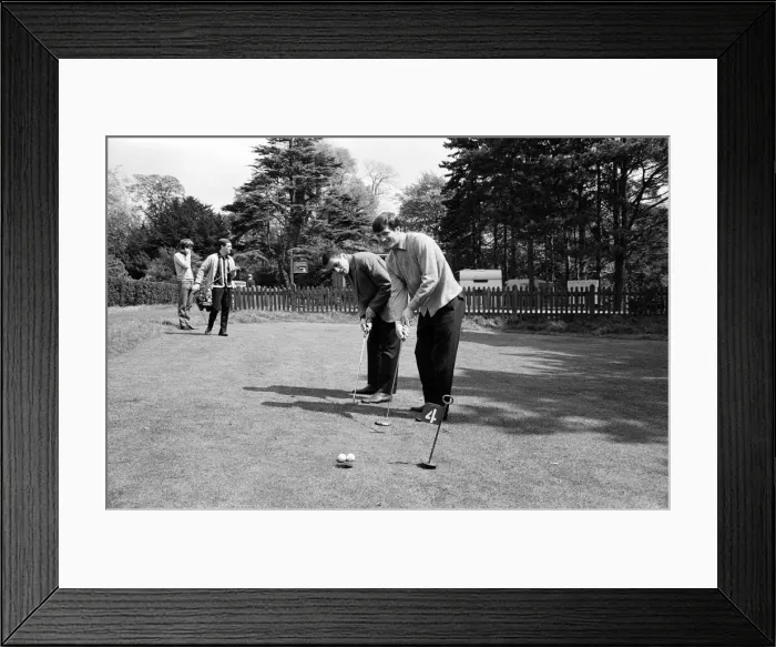 Framed Print : Everton FC, who meet Sheffield Wednesday in the Cup Final Framed Print : Everton FC, who meet Sheffield Wednesday in the Cup Final