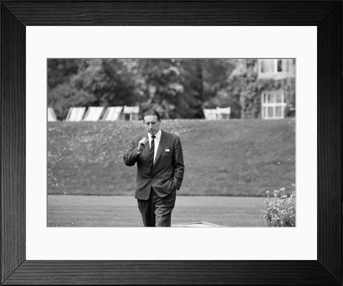 Framed Print : Everton FC, who meet Sheffield Wednesday in the Cup Final Framed Print : Everton FC, who meet Sheffield Wednesday in the Cup Final