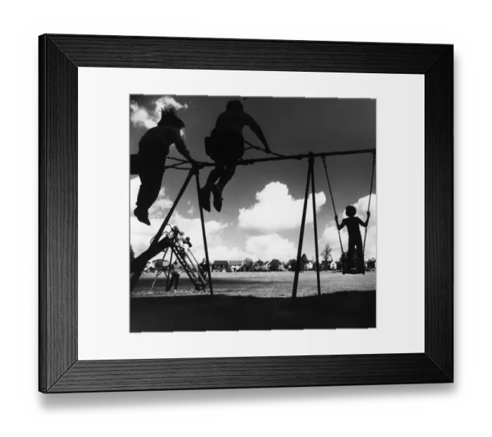 Framed Print : Children playing on The Common, Saffron Walden, Essex, 28th May 1985 Framed Print : Children playing on The Common, Saffron Walden, Essex, 28th May 1985