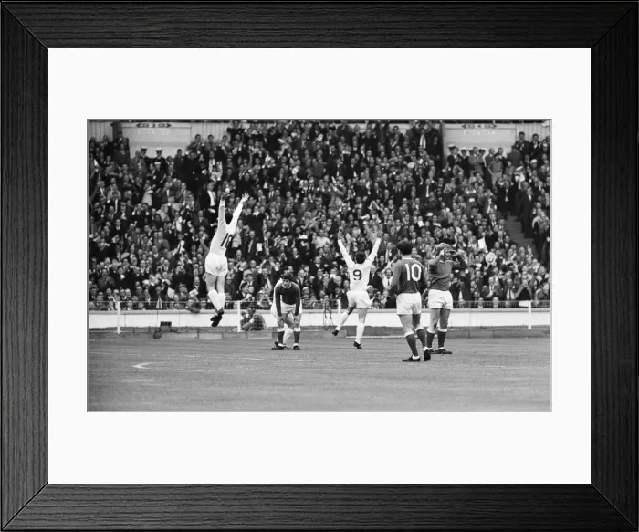 Framed Print : 1966 FA Cup Final at Wembley stadium. Everton 3 v Sheffield Wednesday 2 Framed Print : 1966 FA Cup Final at Wembley stadium. Everton 3 v Sheffield Wednesday 2