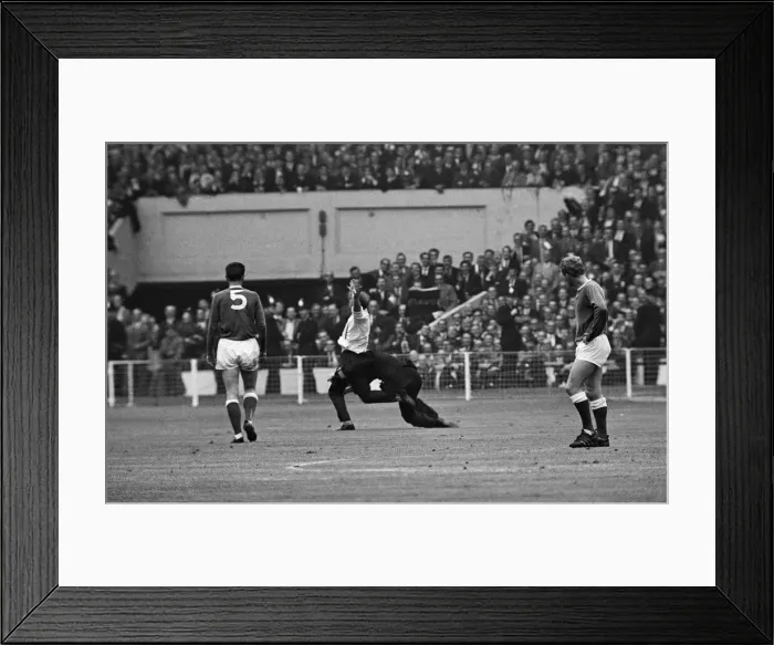 Framed Print : 1966 FA Cup Final at Wembley stadium. Everton 3 v Sheffield Wednesday 2 Framed Print : 1966 FA Cup Final at Wembley stadium. Everton 3 v Sheffield Wednesday 2