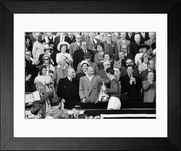 Framed Print : 1966 FA Cup Final at Wembley stadium. Everton 3 v Sheffield Wednesday 2 Framed Print : 1966 FA Cup Final at Wembley stadium. Everton 3 v Sheffield Wednesday 2