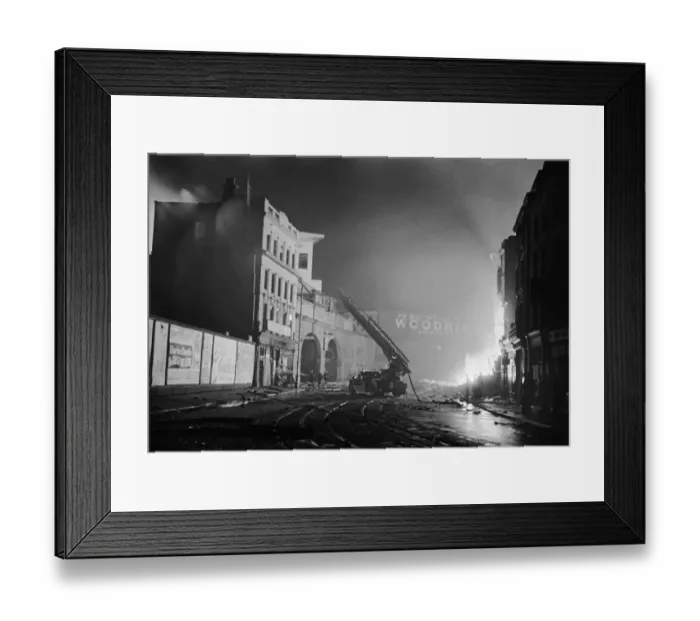 Framed Print : A turntable ladder of the London Fire Brigade tacklest fires close to Waterloo railway Framed Print : A turntable ladder of the London Fire Brigade tacklest fires close to Waterloo railway