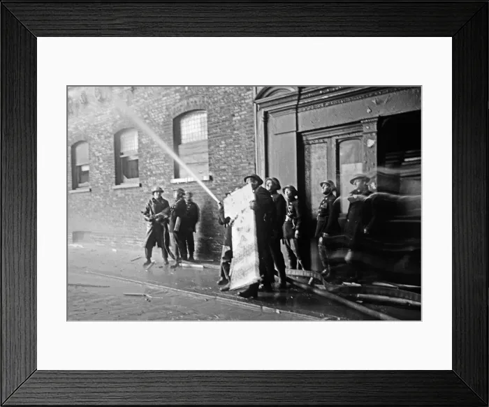 Framed Print : Members of the Auxiliary Fire Service and London Fire Brigade seen here fighting a fire Framed Print : Members of the Auxiliary Fire Service and London Fire Brigade seen here fighting a fire