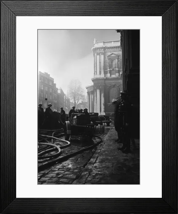 Framed Print : Firemen tackling fires in St Pauls Churchyard to stop the blaze reaching Framed Print : Firemen tackling fires in St Pauls Churchyard to stop the blaze reaching