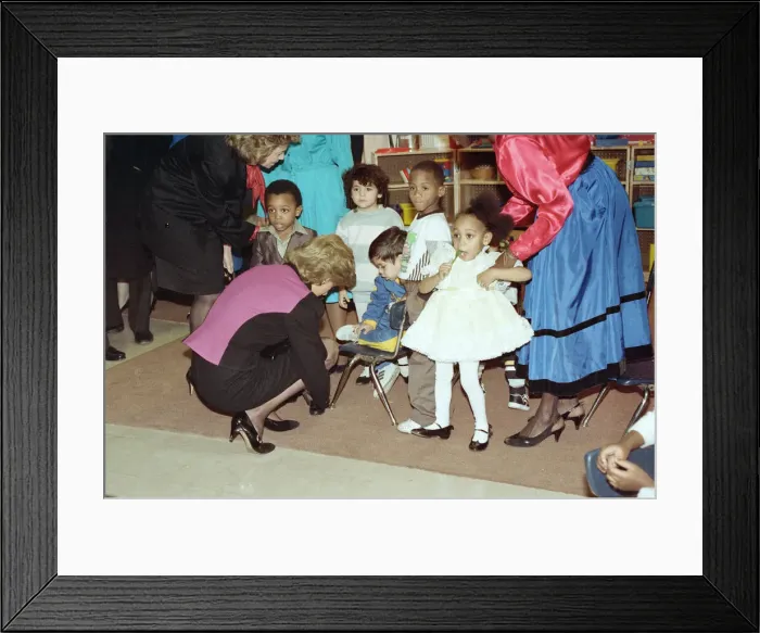 Framed Print : Diana, Princess of Wales visits a day nursery, New York City Framed Print : Diana, Princess of Wales visits a day nursery, New York City