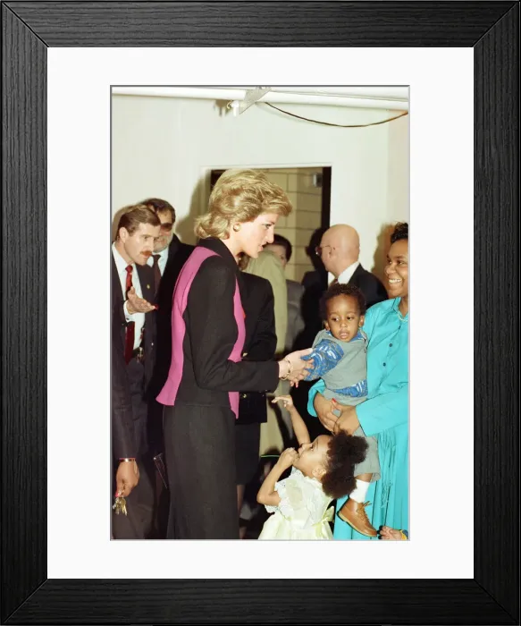 Framed Print : Diana, Princess of Wales visits a day nursery, New York City. February 1989 Framed Print : Diana, Princess of Wales visits a day nursery, New York City. February 1989
