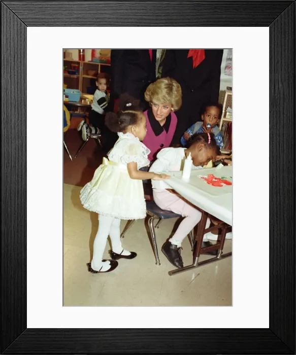 Framed Print : Diana, Princess of Wales visits a day nursery, New York City. February 1989 Framed Print : Diana, Princess of Wales visits a day nursery, New York City. February 1989
