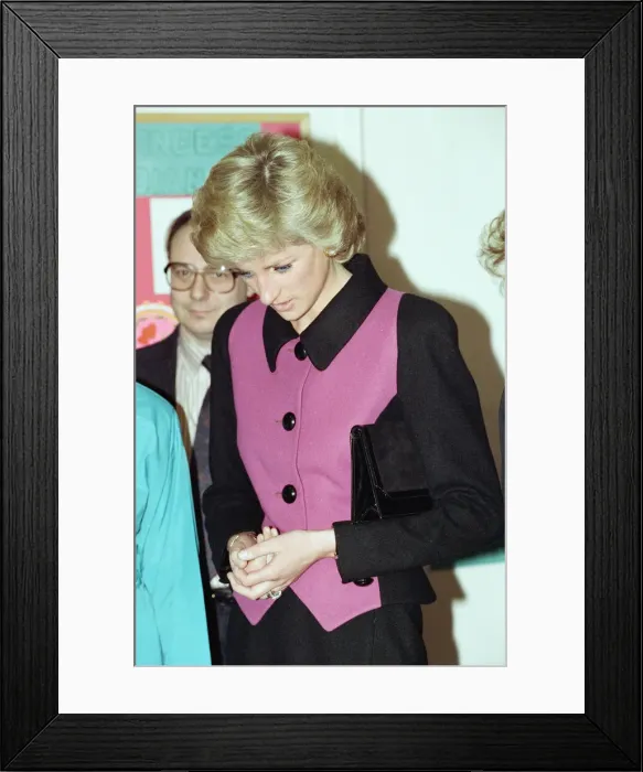 Framed Print : Diana, Princess of Wales visits a day nursery, New York City. February 1989 Framed Print : Diana, Princess of Wales visits a day nursery, New York City. February 1989