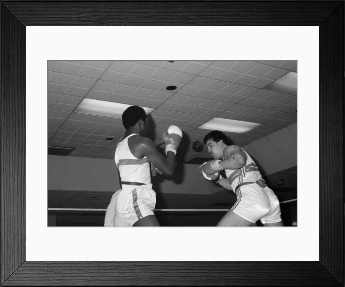 Framed Print : Boxing at Austin Social Club. Jimmy Moran on the right. 18th January 1987