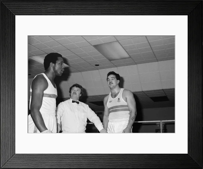 Framed Print : Boxing at Austin Social Club. Jimmy Moran on the right. 18th January 1987