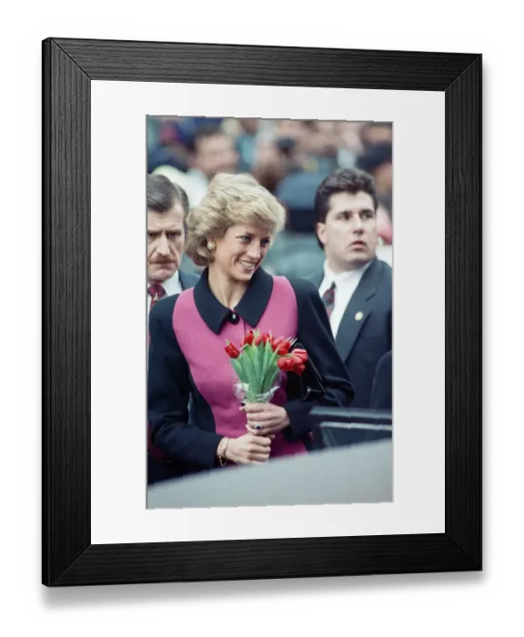 Framed Print : Diana, Princess of Wales visits a day nursery, New York City. February 1989 Framed Print : Diana, Princess of Wales visits a day nursery, New York City. February 1989